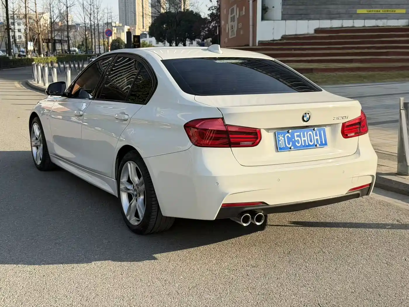 BMW 3 Series 2018 320i M Sport Package фото 3