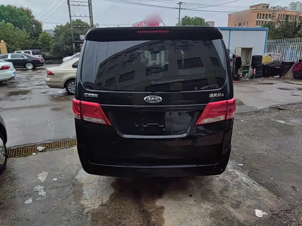 JAC Refine M4 2021 2021 2.0L Manual Business Travel Edition