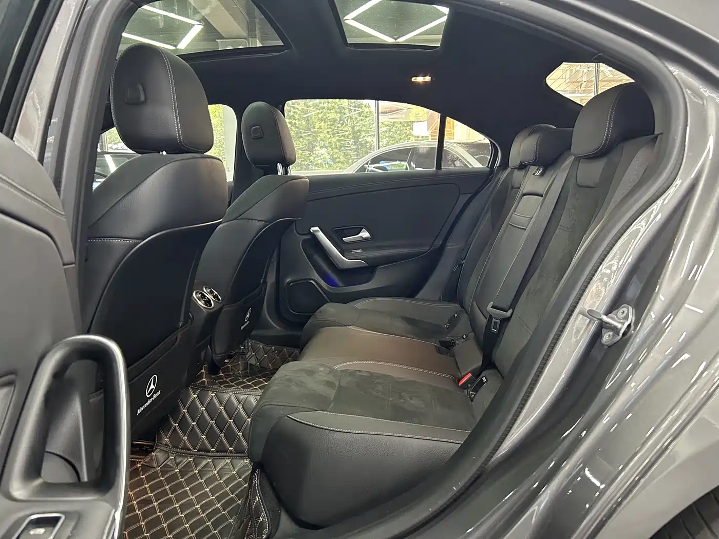 Mercedes-Benz A-Class 2022 Facelift II A 200 L Sport Sedan Fashion фото 6