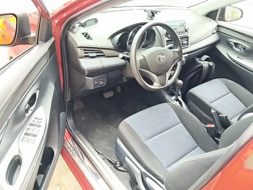 Toyota YARiS L Zhi Xuan 2015 1.5E Auto Charming Edition фото 16