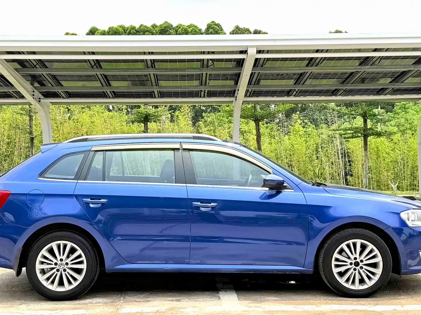 Volkswagen Lavida Tour 2013 1.4TSI Automatic Comfort фото 4