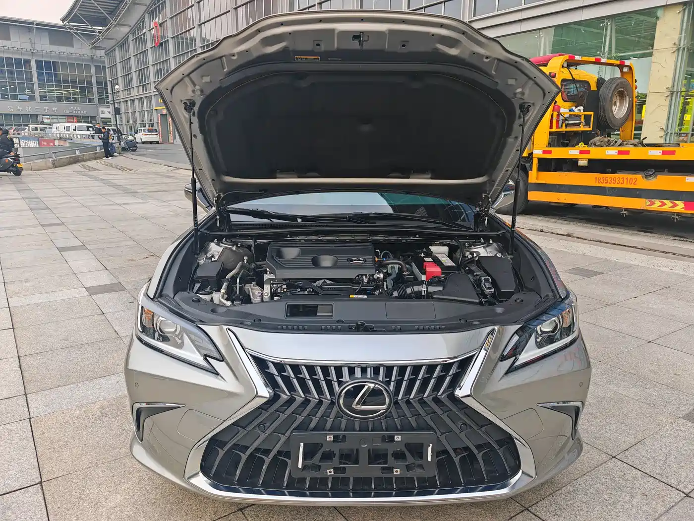 Lexus ES 2023 200 Excellence Edition фото 9