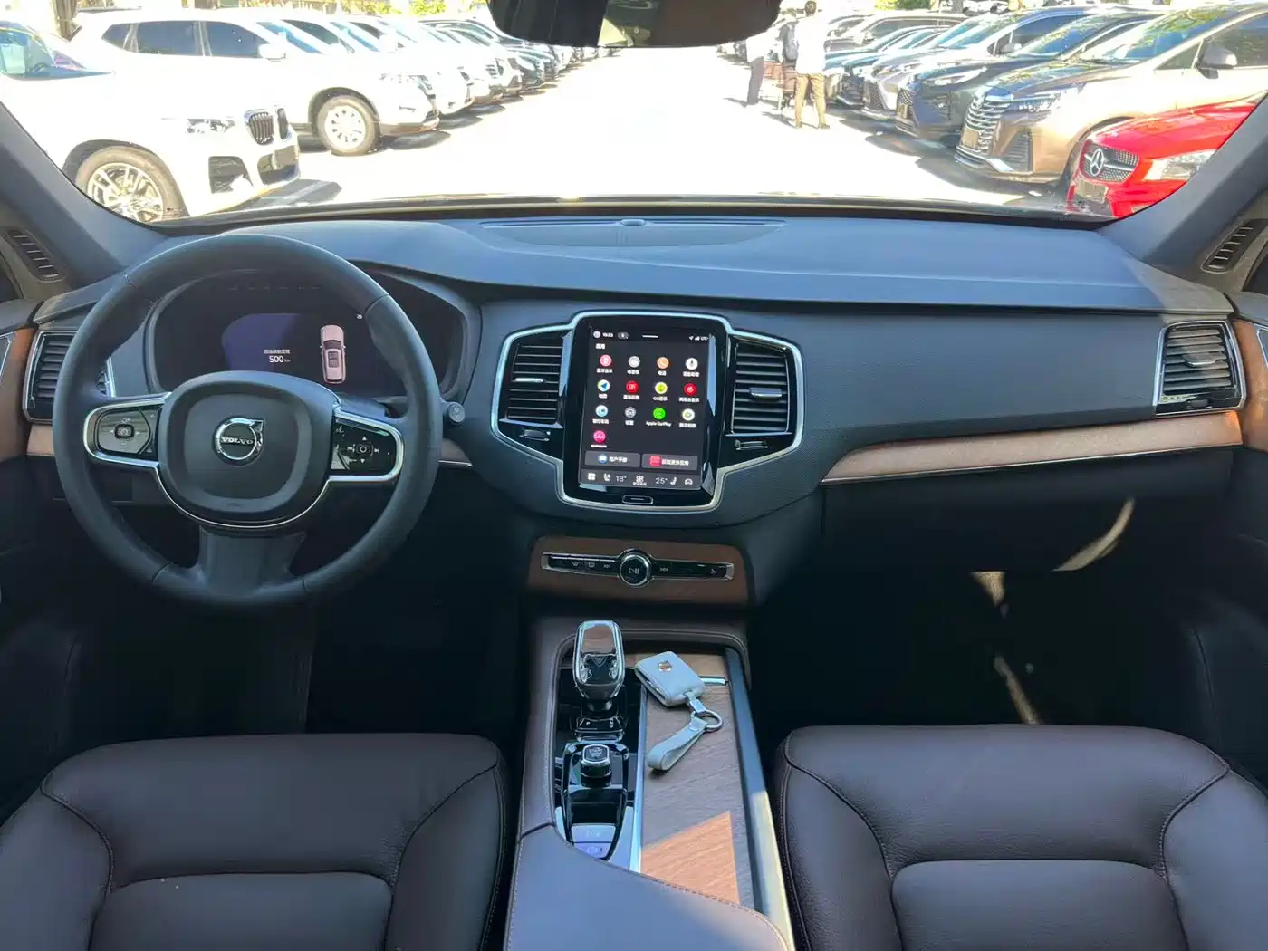 VOLVO XC90