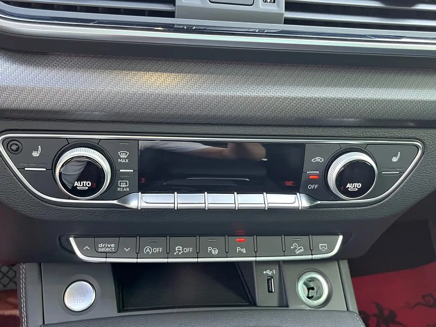 Audi Q5L 2022 40T Luxury Dynamic фото 23