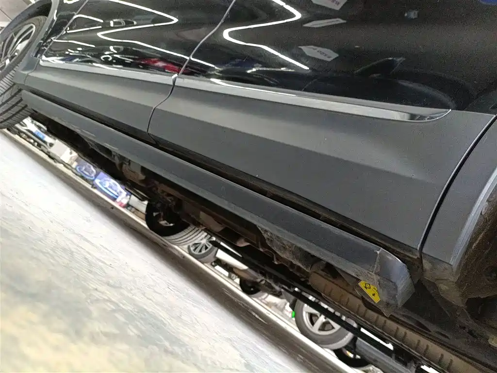 Hongqi HS7 2019 3.0T Automatic 4WD Smart Connection Flag Leader Edition фото 25