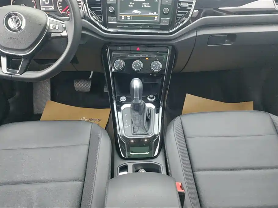 Volkswagen T-ROC 2018 280TSI DSG 2WD Comfort (China V) фото 16