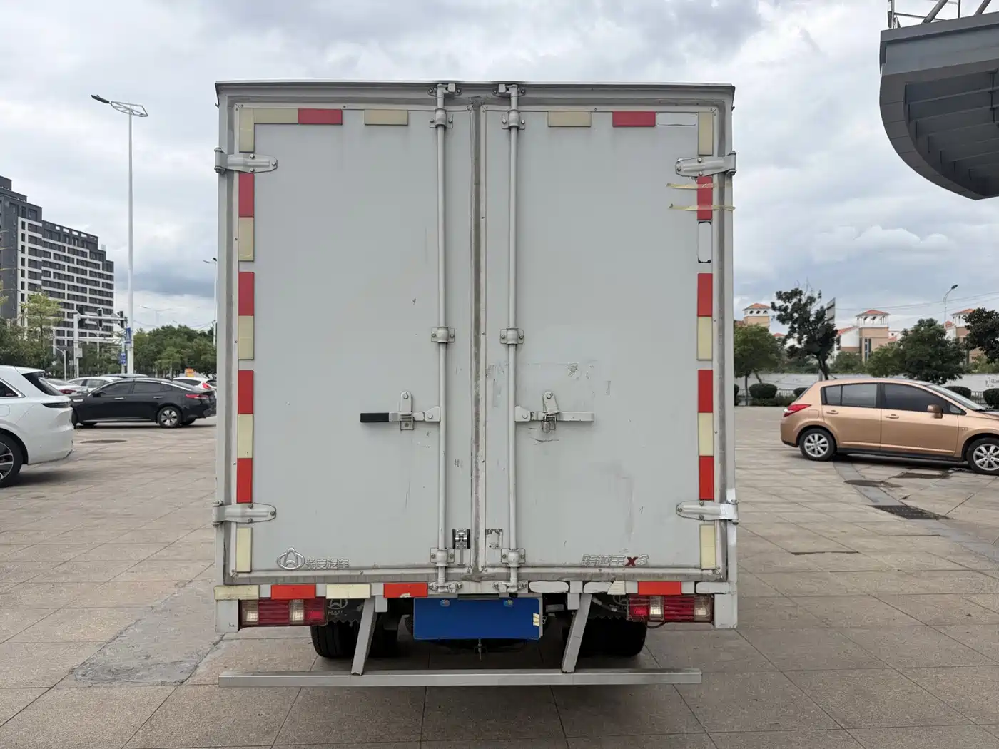 Changan Kuayue Kuayue King X3 2024 2024 1.6L Flagship PLUS Cargo Truck Single Cab Dual Rear Wheels 3.3m DAM16KR
