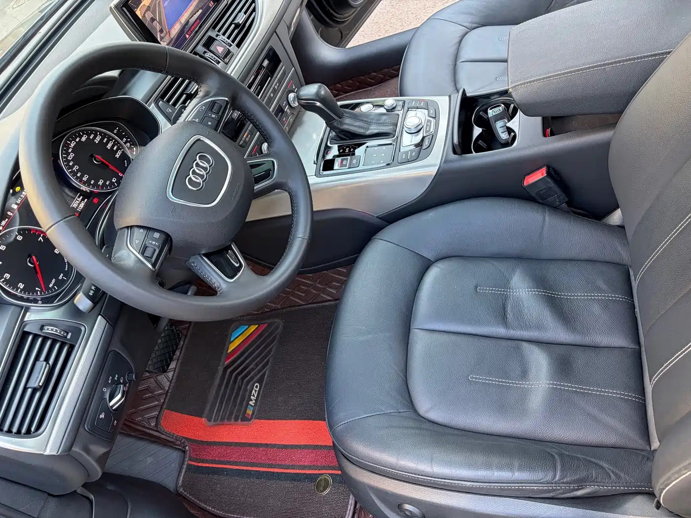 Photo 6 - Audi A6L