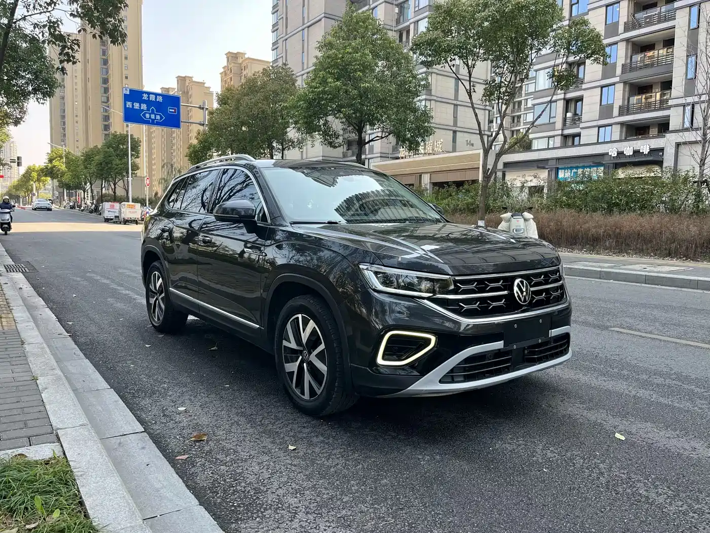 Volkswagen Tayron 2023 330TSI 2WD Luxury Plus Advanced Edition фото 3