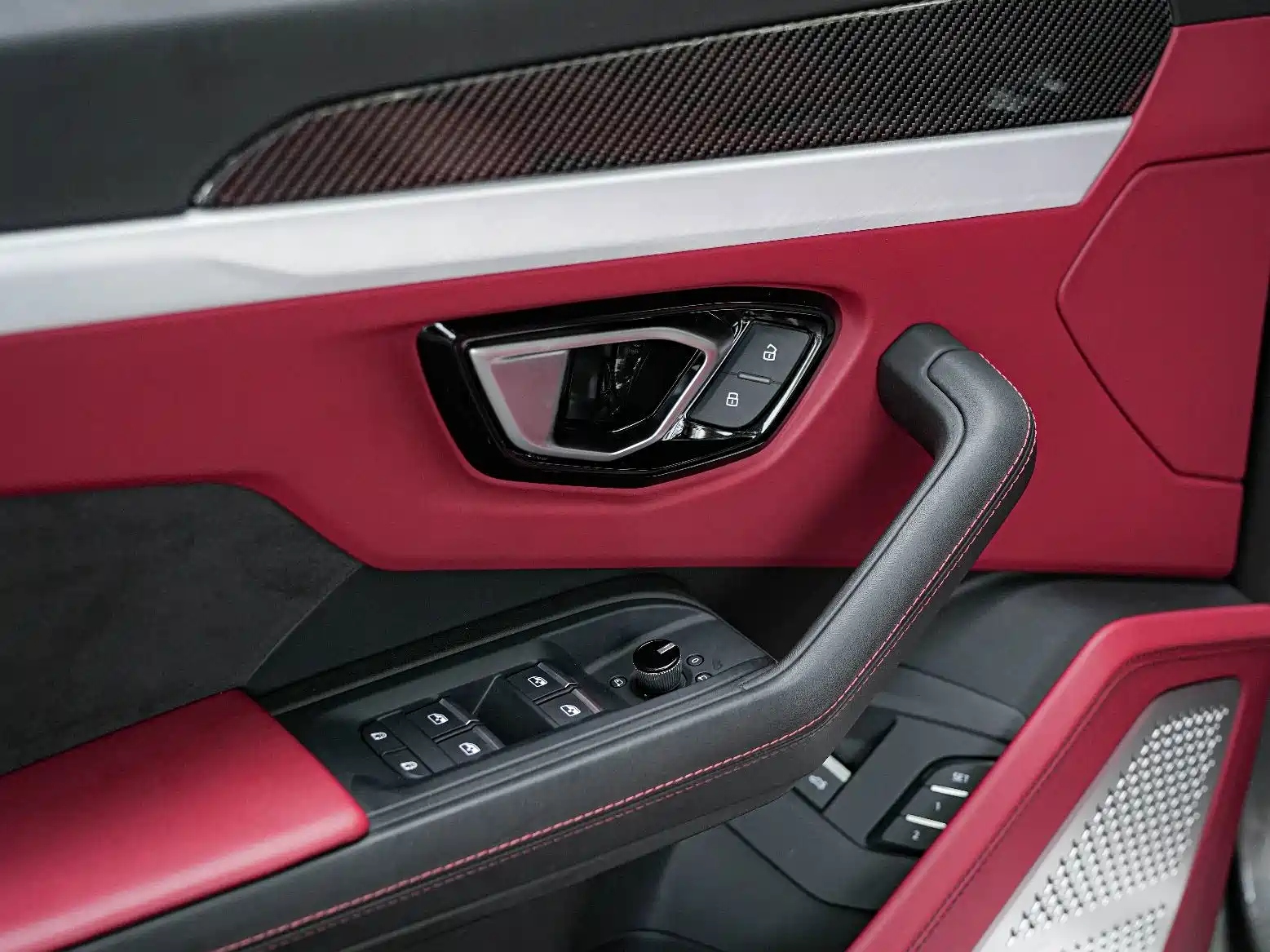 Фото 15 - Lamborghini Urus