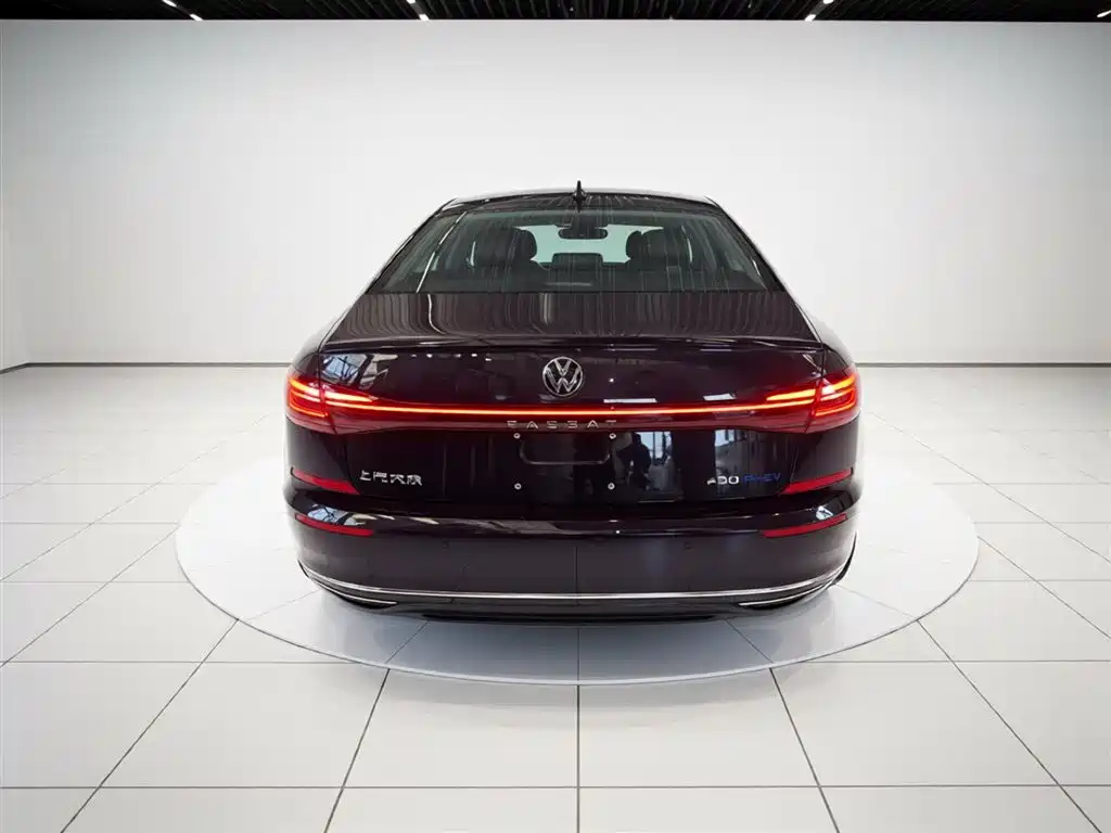 Volkswagen Passat New Energy 2022 430PHEV Hybrid Elite Edition фото 4