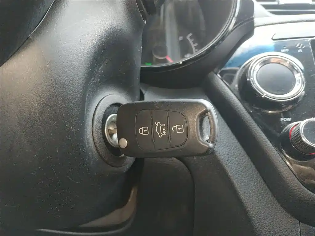 Kia K2 2015 Sedan 1.4L MT GLS фото 9