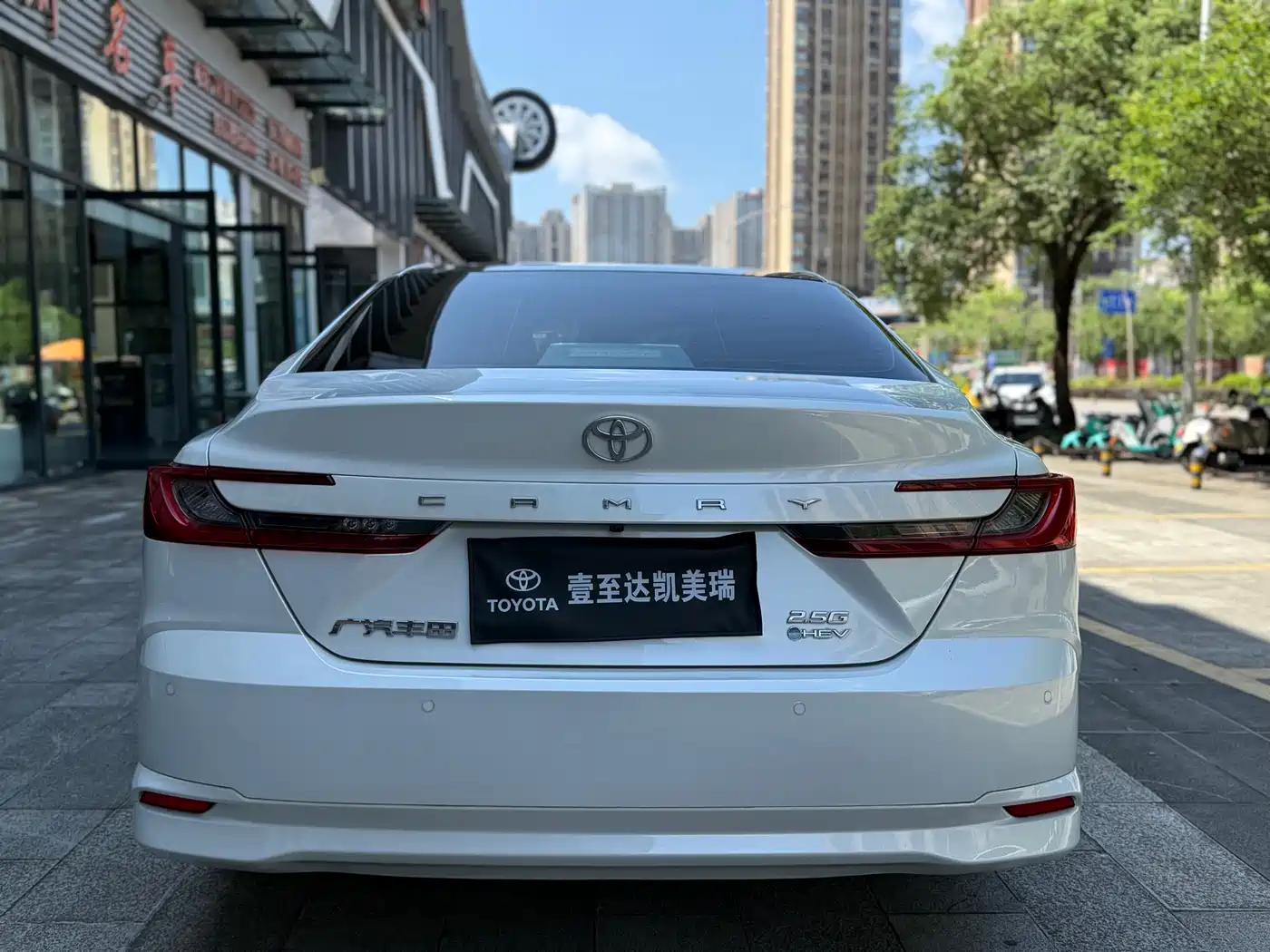 Toyota Camry 2024 Hybrid 2.5HG Premium Edition фото 5