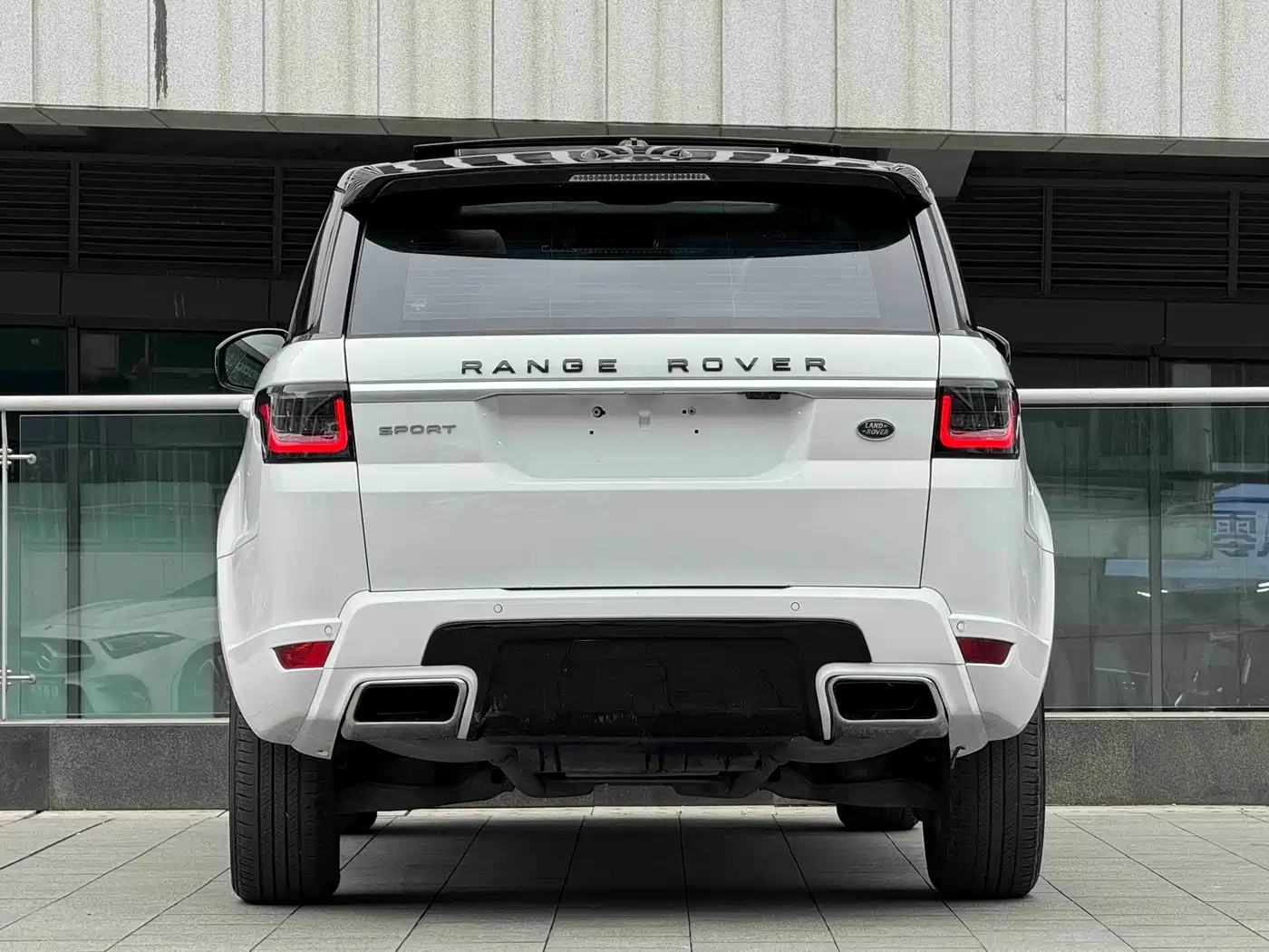 Land Rover Range Rover Sport 2016 3.0 SDV6 HSE фото 14
