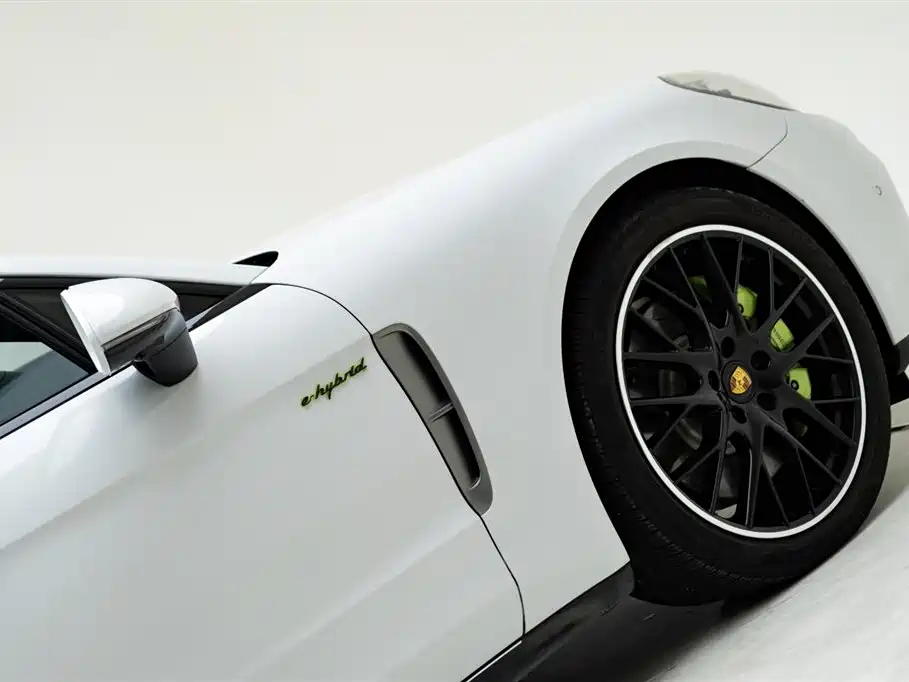Porsche Panamera New Energy 2022 Panamera 4 E-Hybrid Executive Long Wheelbase Platinum Edition 2.9T фото 7