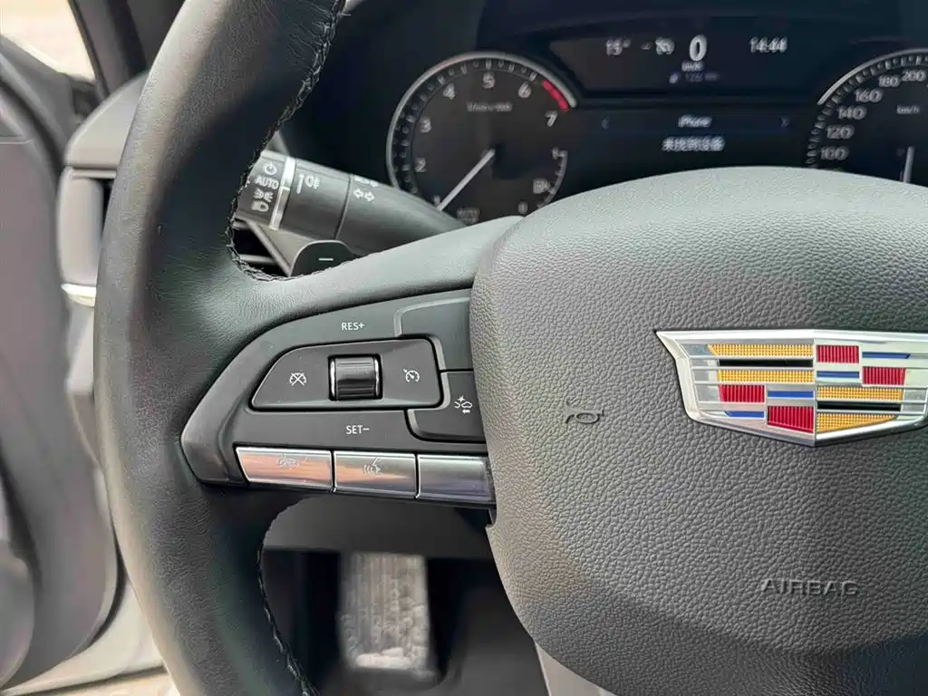 CADILLAC CT4