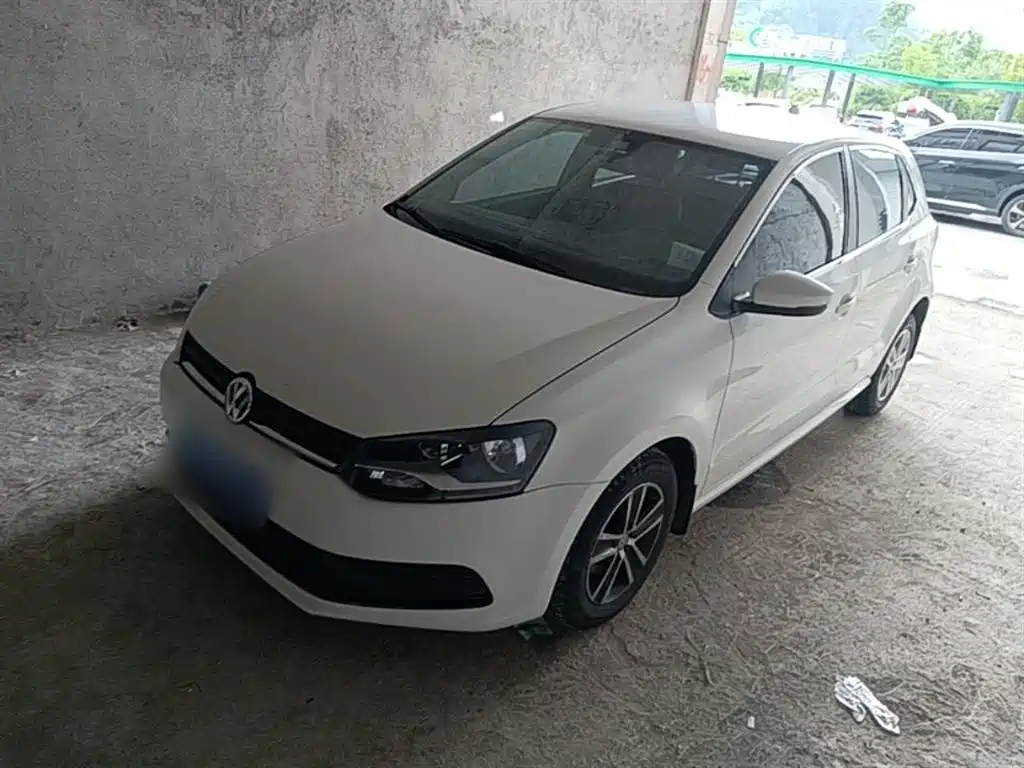 Volkswagen Polo 2016 1.4L Manual Trend фото 2