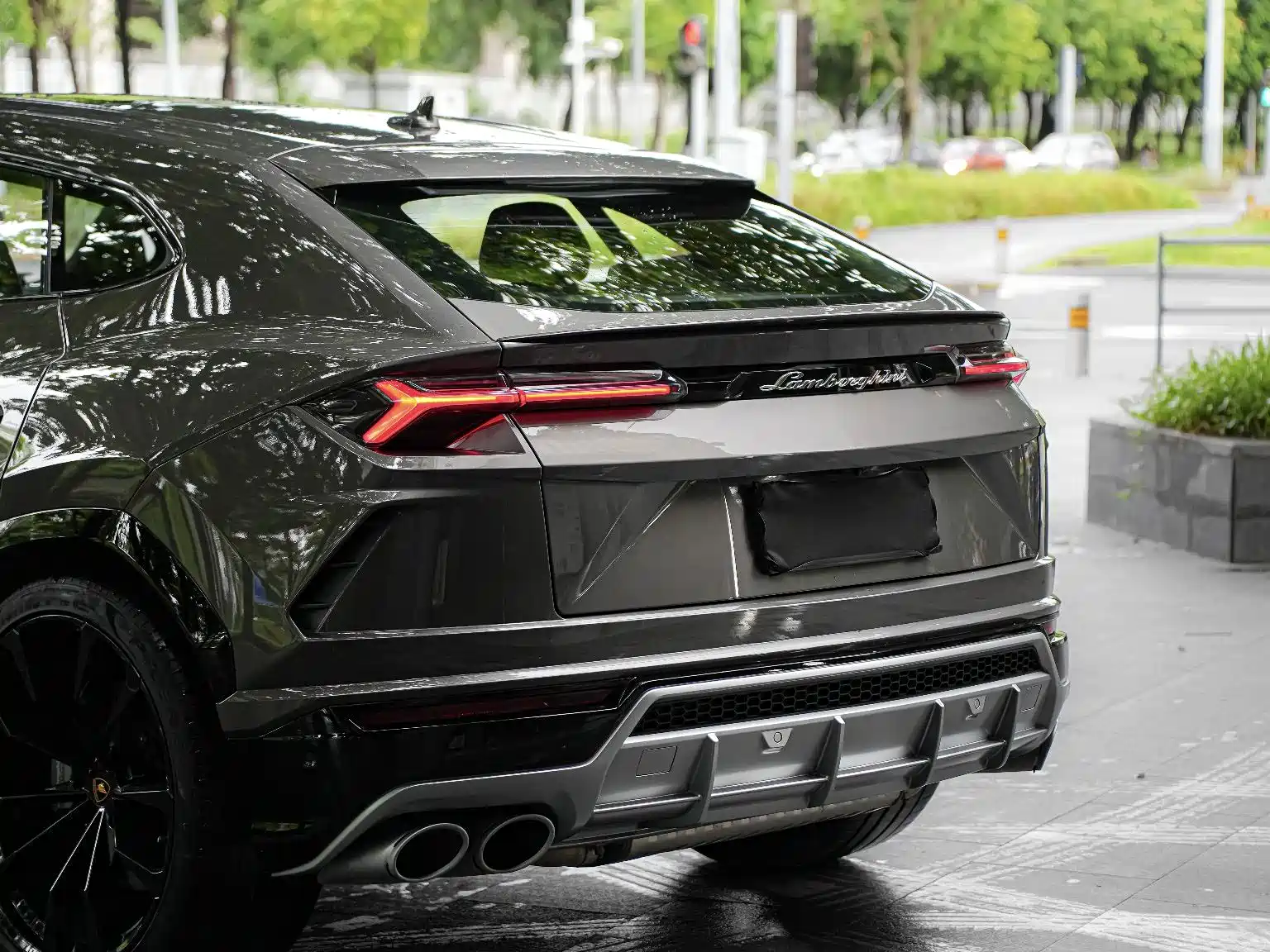Фото 11 - Lamborghini Urus