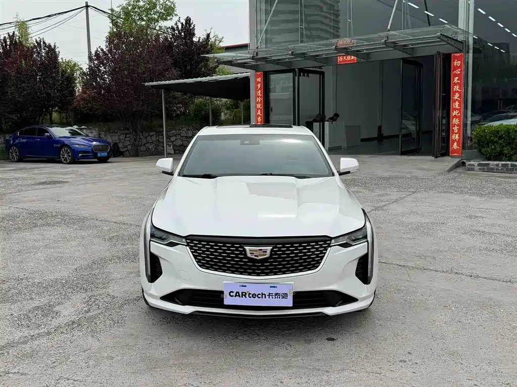 CADILLAC CT4