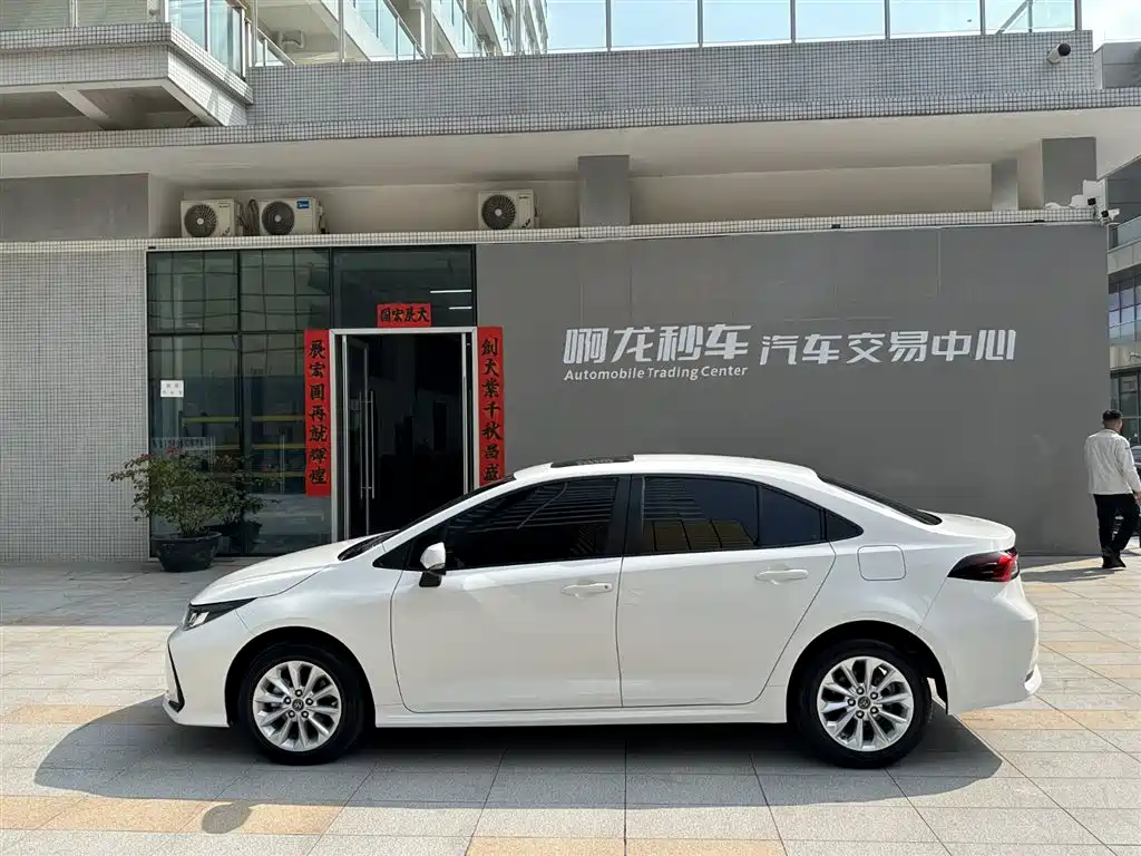 Toyota Corolla 2021 1.2T S-CVT Elite Edition фото 8