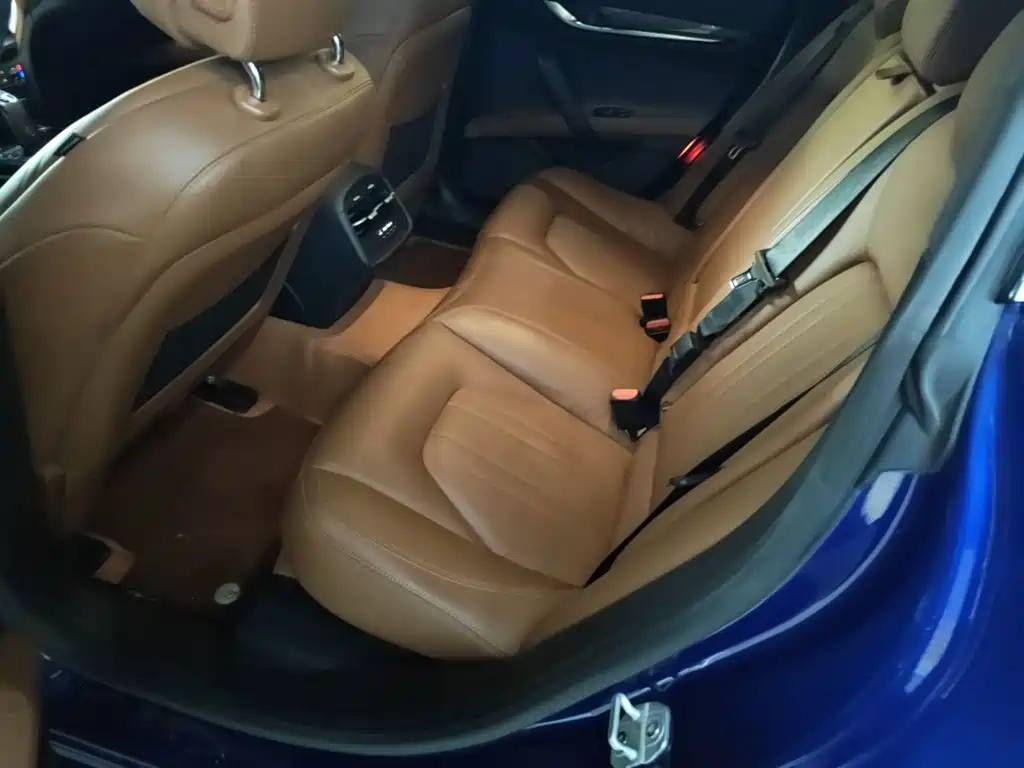 Photo 17 - Maserati Ghibli