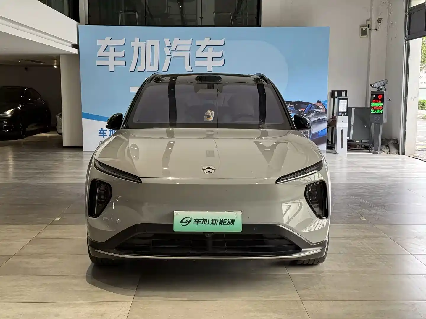 Фото 2 - NIO ES6
