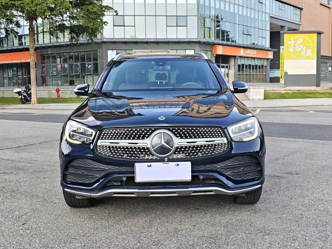 Фото 2 - Mercedes-Benz GLC