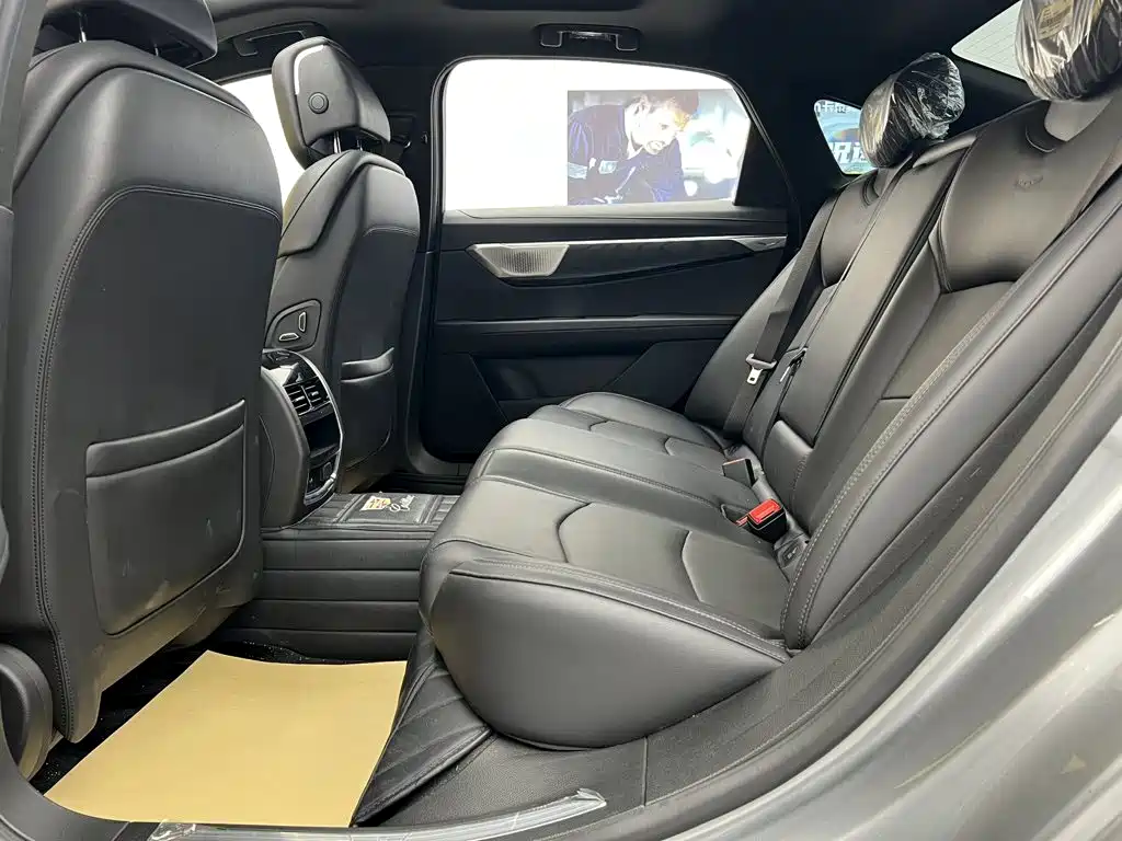 Фото 31 - Cadillac CT6