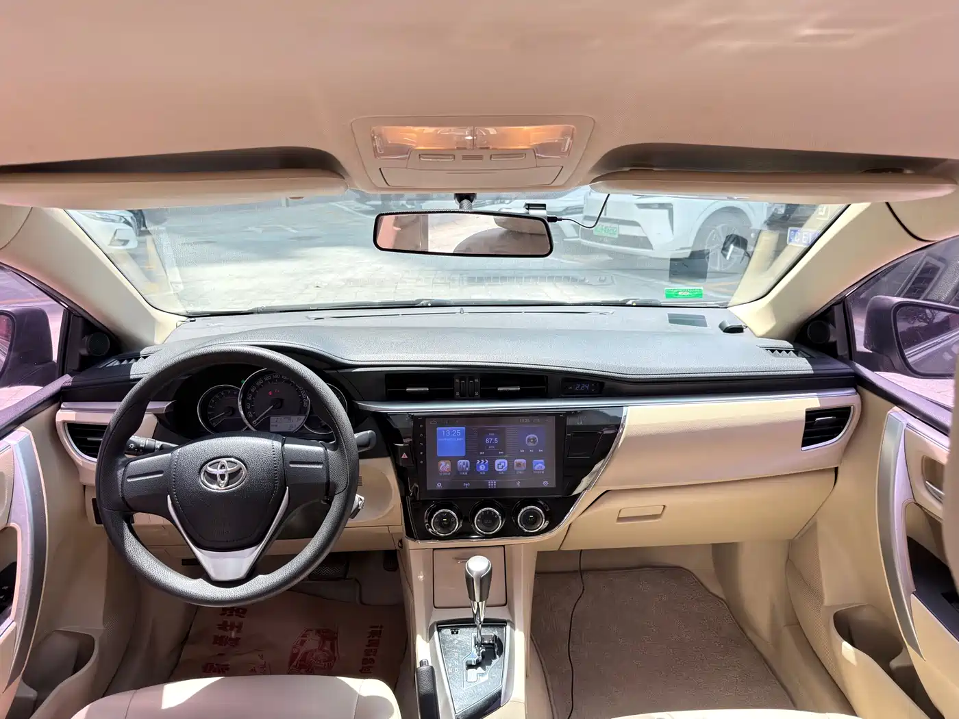 Toyota Corolla 2017 1.6L CVT GL фото 5