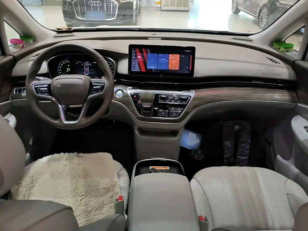 Roewe iMAX8 2024 2023 400TGI Cross Edition