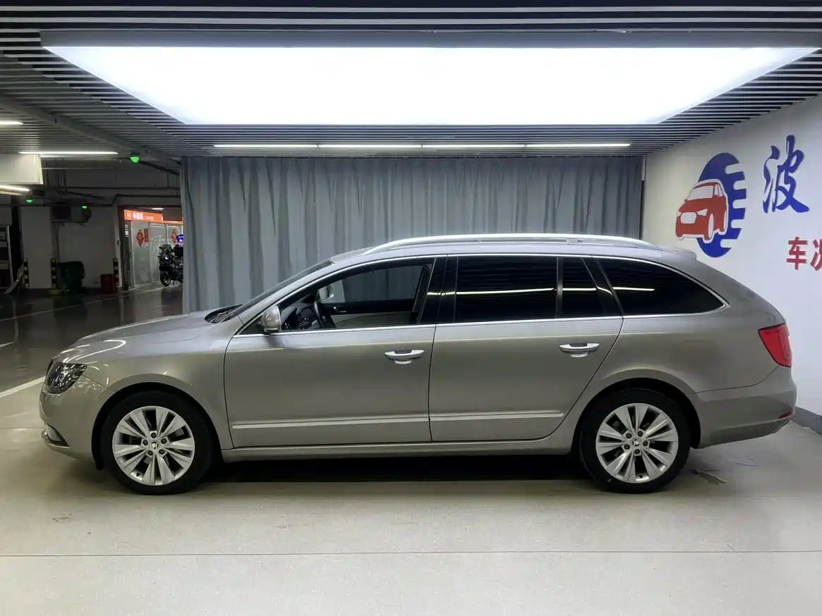 Škoda Superb 2014 2.0TSI Premium Edition фото 16