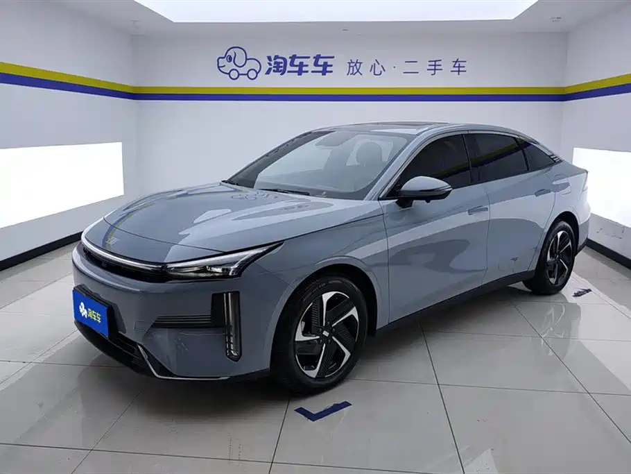 Geely Galaxy L6 2024 60km PLUS Soaring Dragon Edition