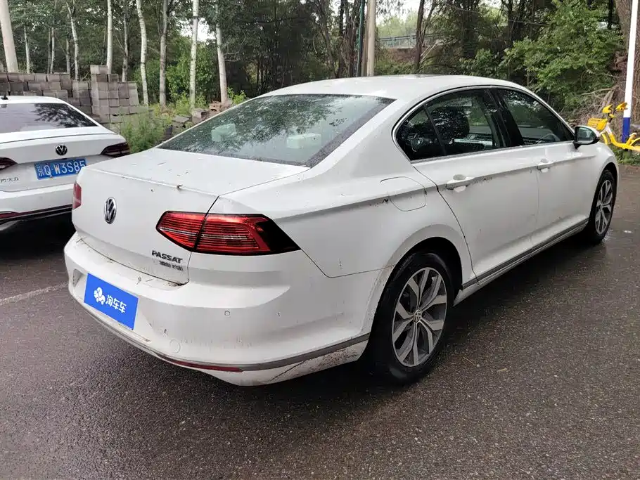 Volkswagen Magotan 2017 330TSI DSG Leading фото 3