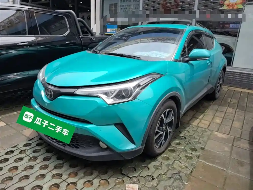 Toyota C-HR 2018 2.0L Leading Edition China V фото 3