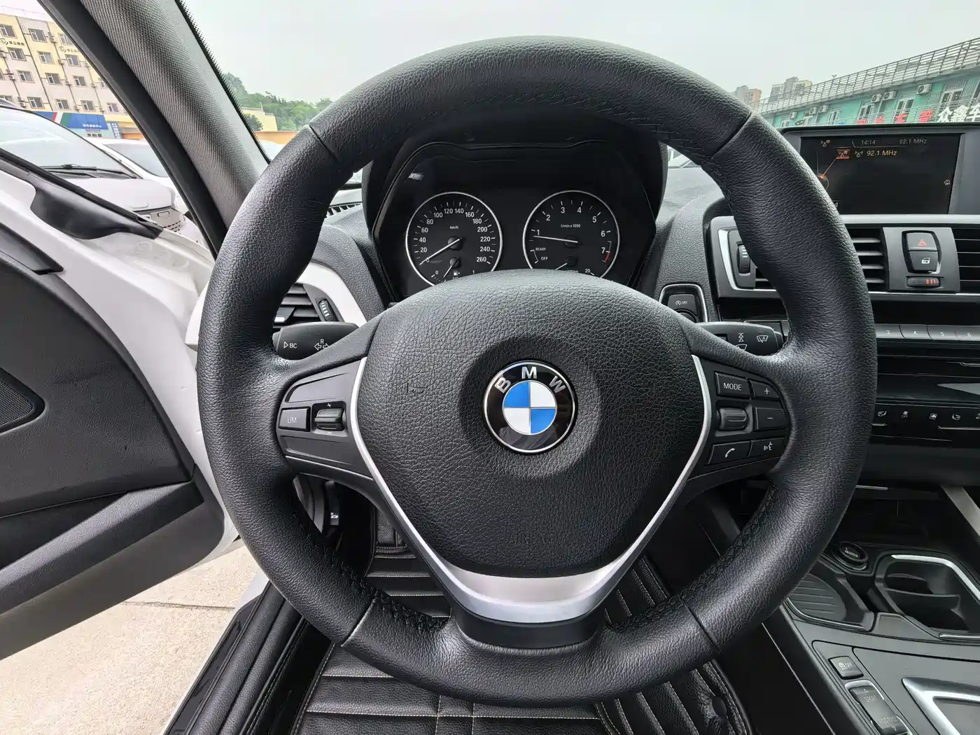 BMW 1 Series (Import) 2015 120i Leading фото 13