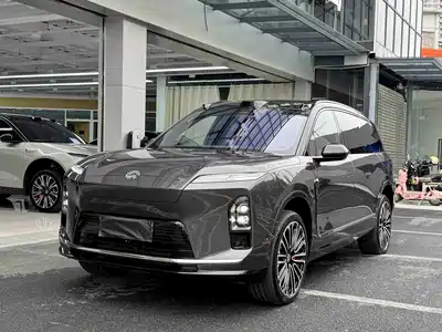 NIO ES8