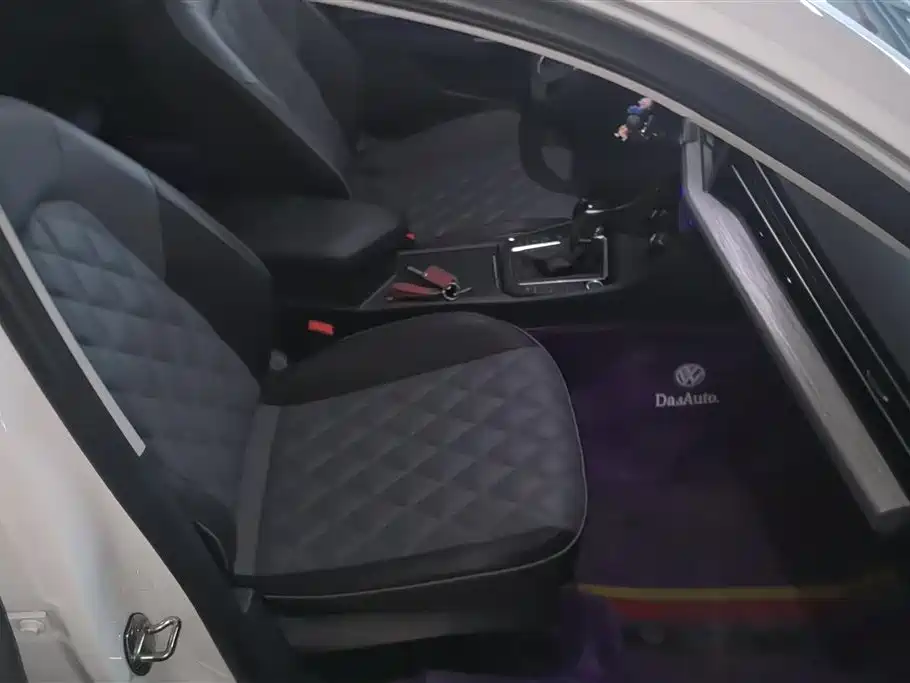 Volkswagen Sagitar 2025 Model Second Facelift 300TSI DSG Transcend Edition фото 8