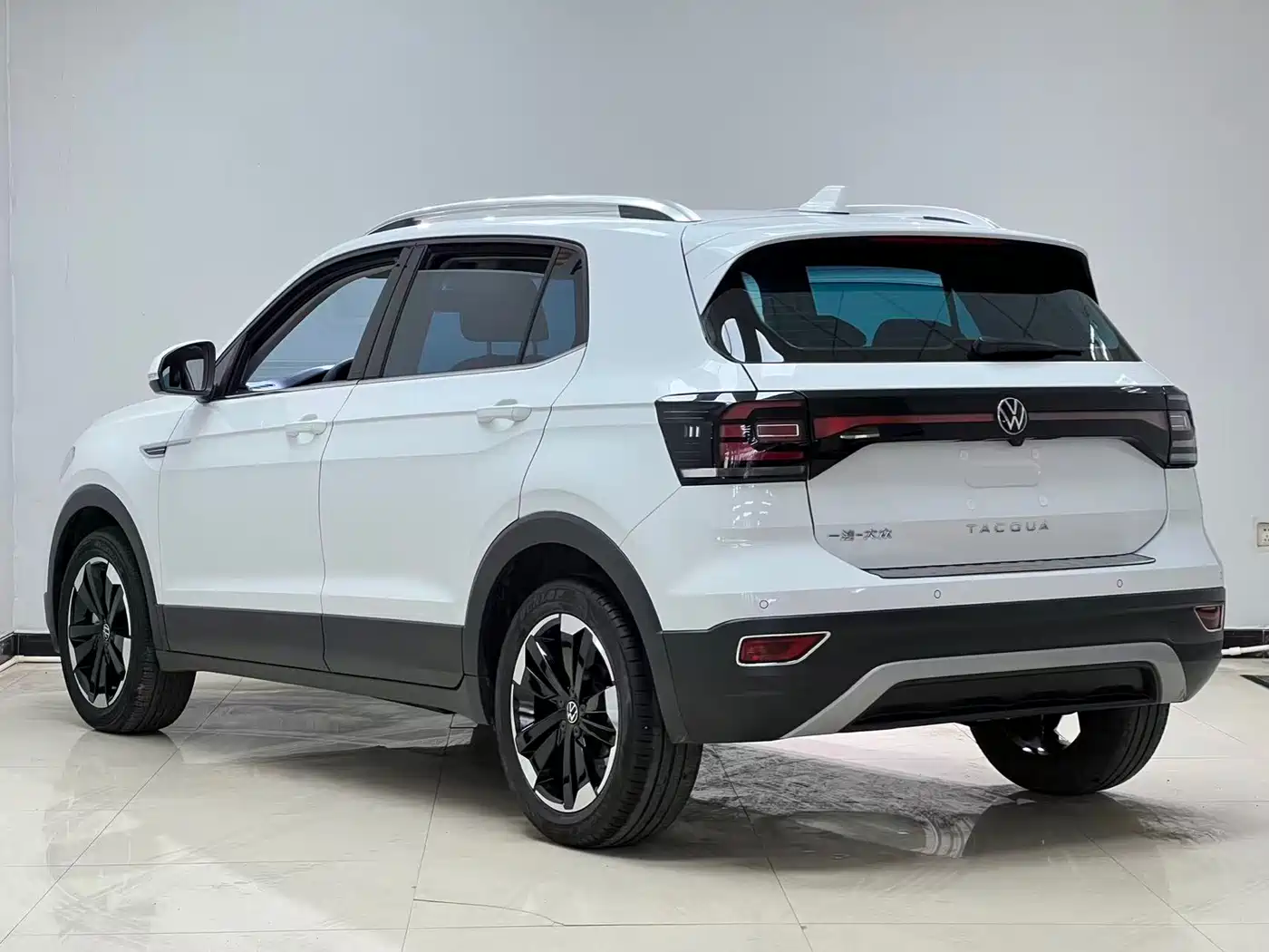 VOLKSWAGEN EXPLORING THE SHADOW