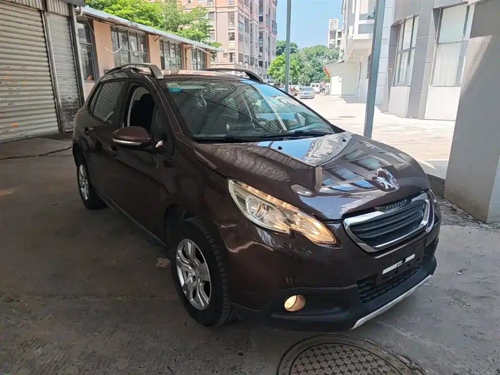 Peugeot 2008 2014 1.6L Automatic Trend Edition фото 4