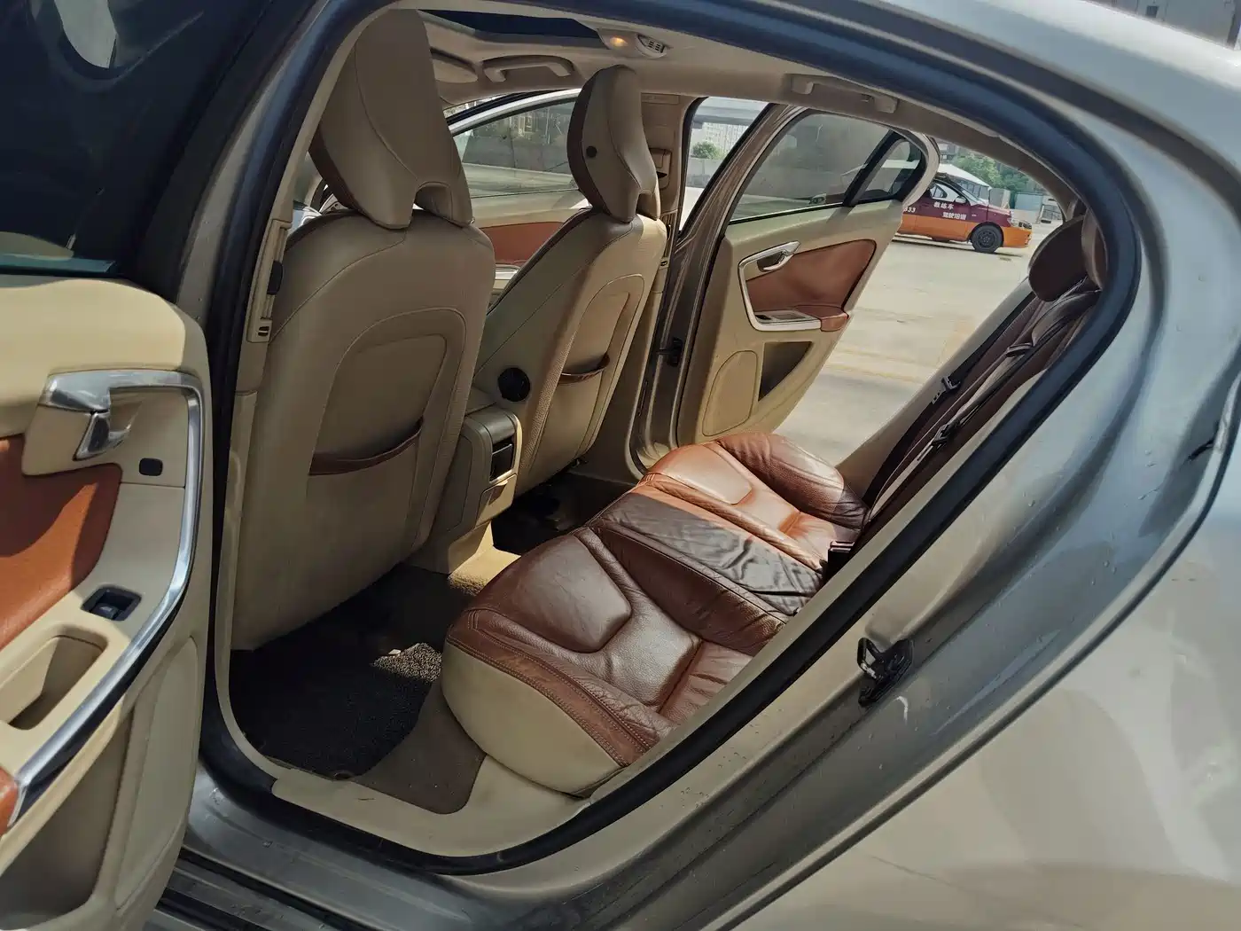 Photo 7 - Volvo S60 (Import)