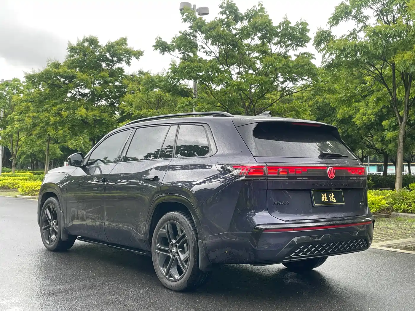 Volkswagen Teramont 2025 Teramont Pro 450TSI 4WD Summit Edition фото 9