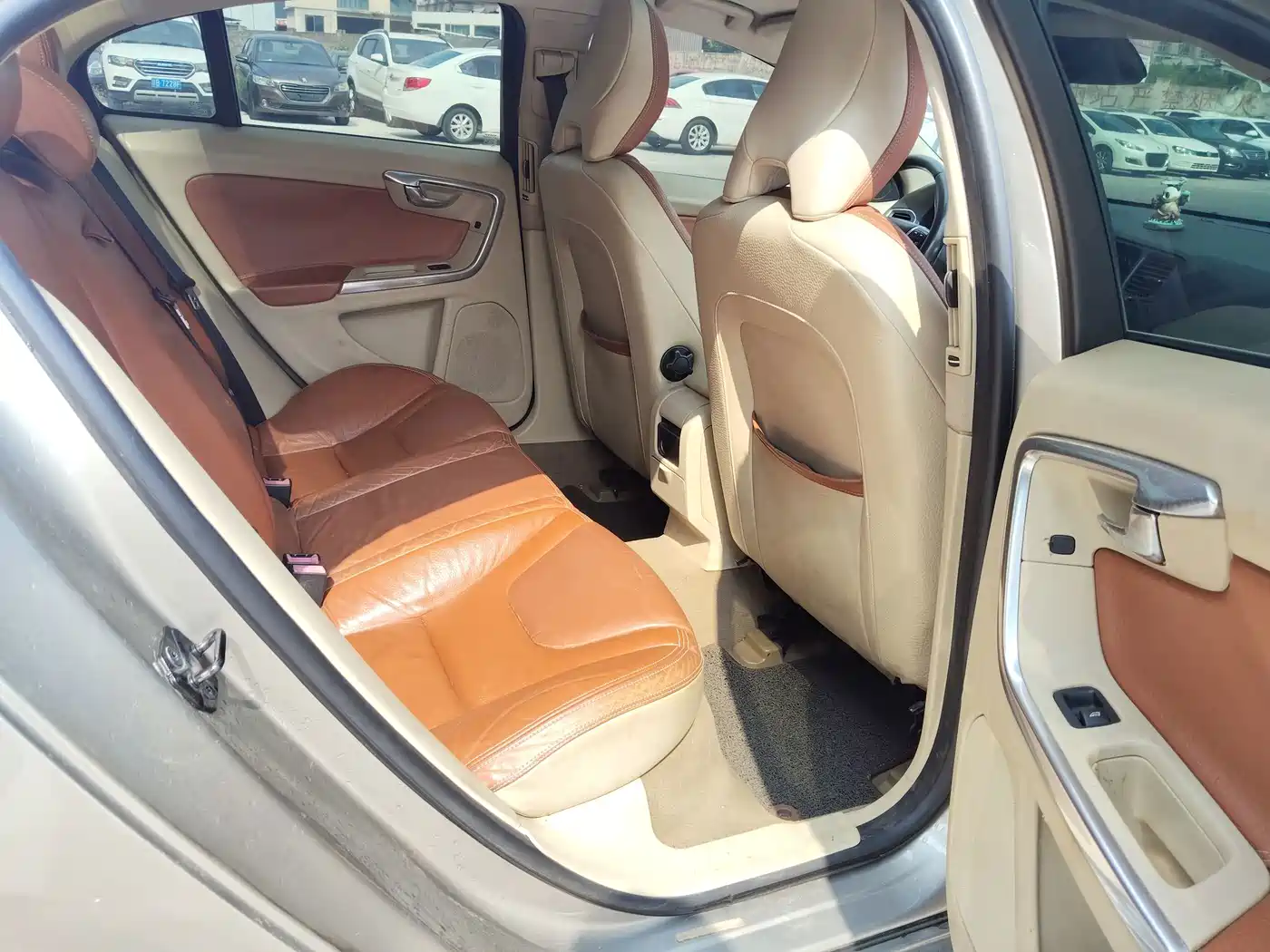 Photo 5 - Volvo S60 (Import)