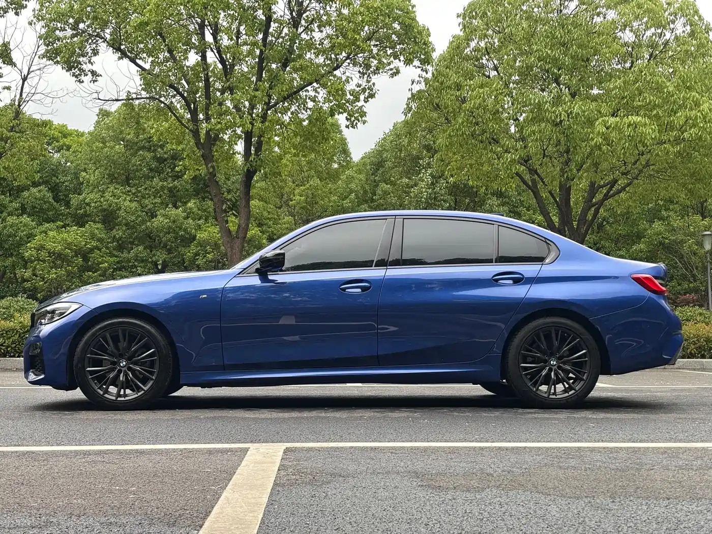 BMW 3 Series 2021 325Li M Sport Night Edition фото 3
