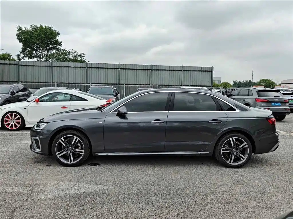 Audi A4L 2020 40 TFSI Luxury Dynamic фото 3