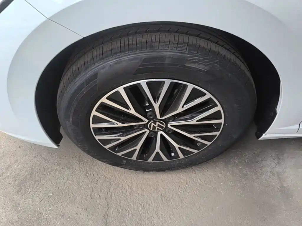 Volkswagen Sagitar 2026 2025 Model Year Facelift 200TSI DSG Soaring Edition