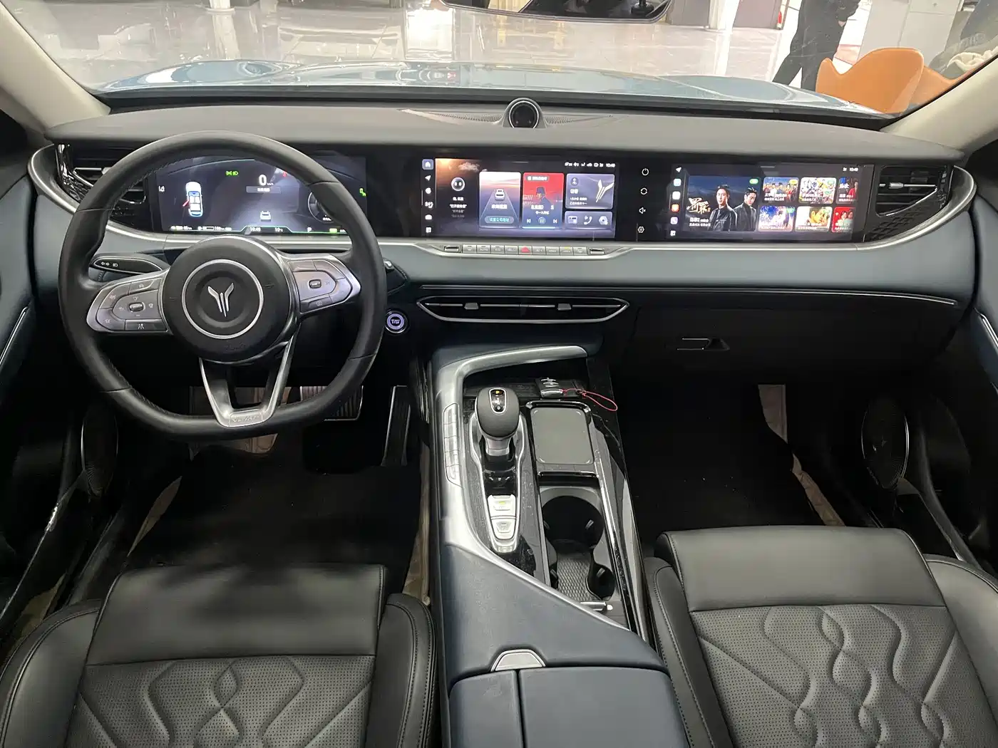 Voyah Auto VOYAH FREE 2021 AWD Standard Range Extender Exclusive Luxury Package фото 14