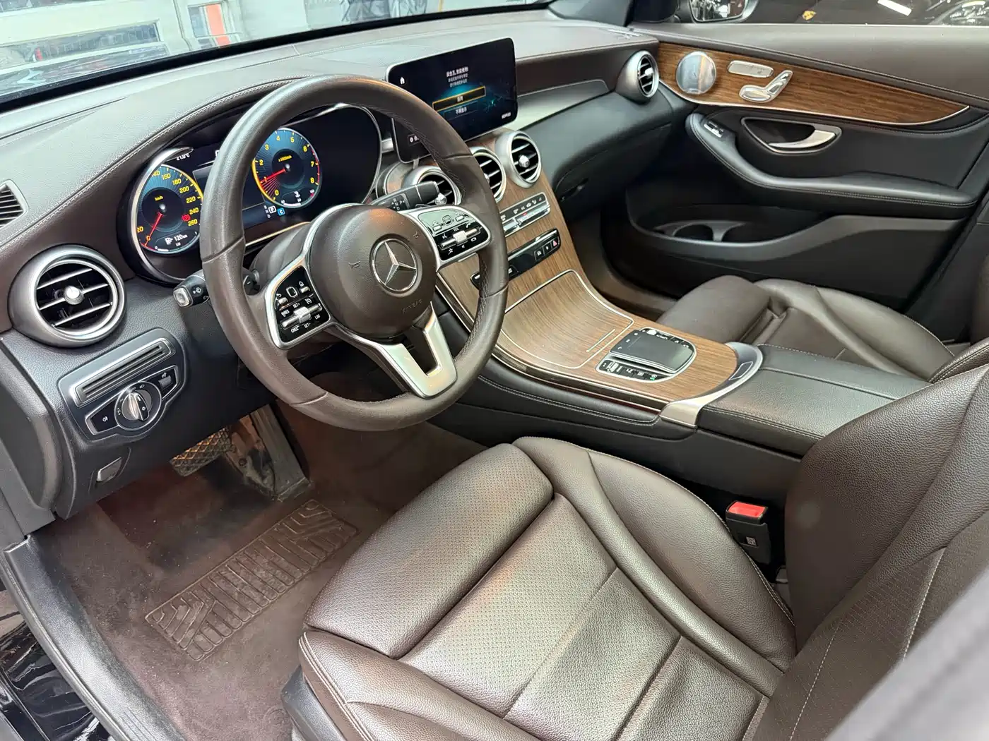 Mercedes-Benz GLC 2020 GLC 300 L 4MATIC Luxury фото 15