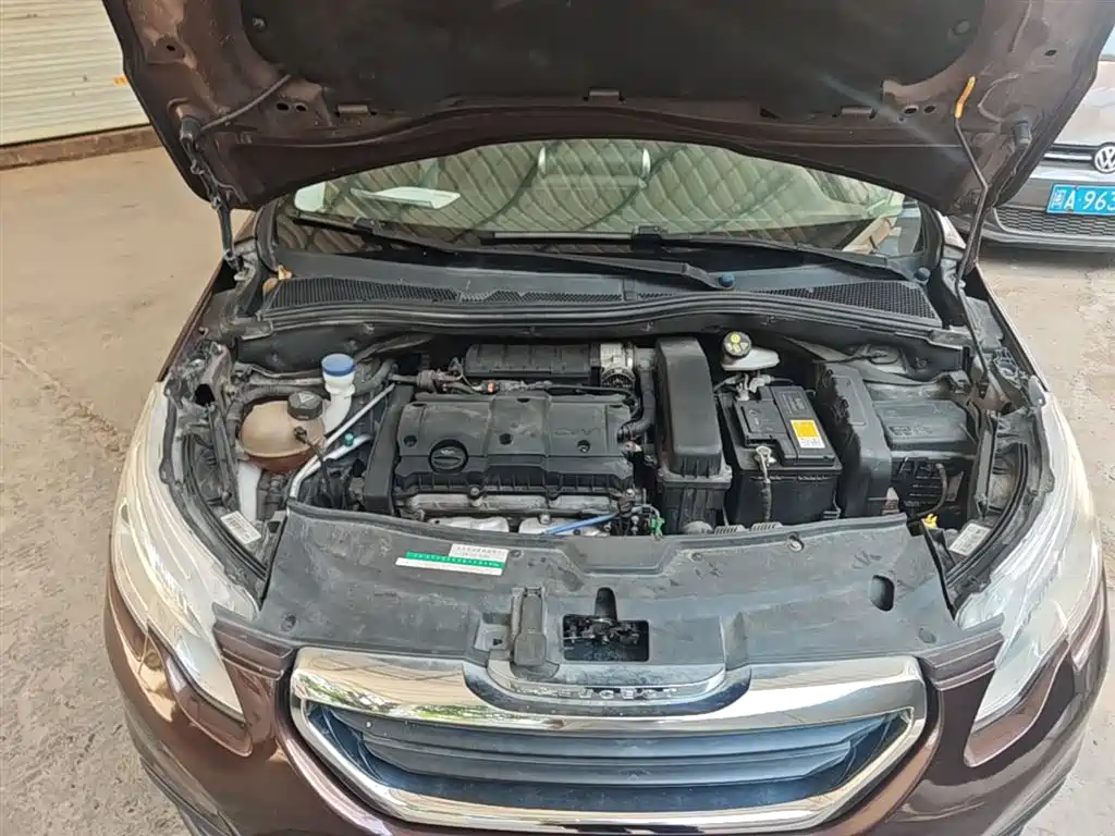 Peugeot 2008 2014 1.6L Automatic Trend Edition фото 20