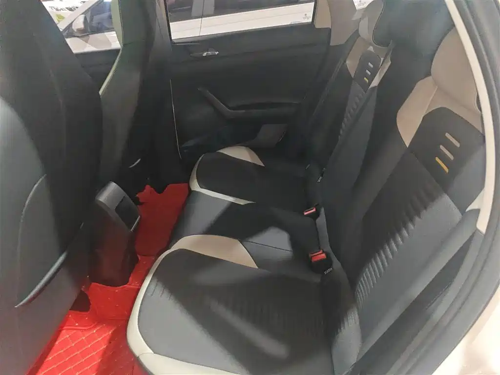 Volkswagen Polo 2019 Plus 1.5L Automatic Colorful Tech Edition фото 17