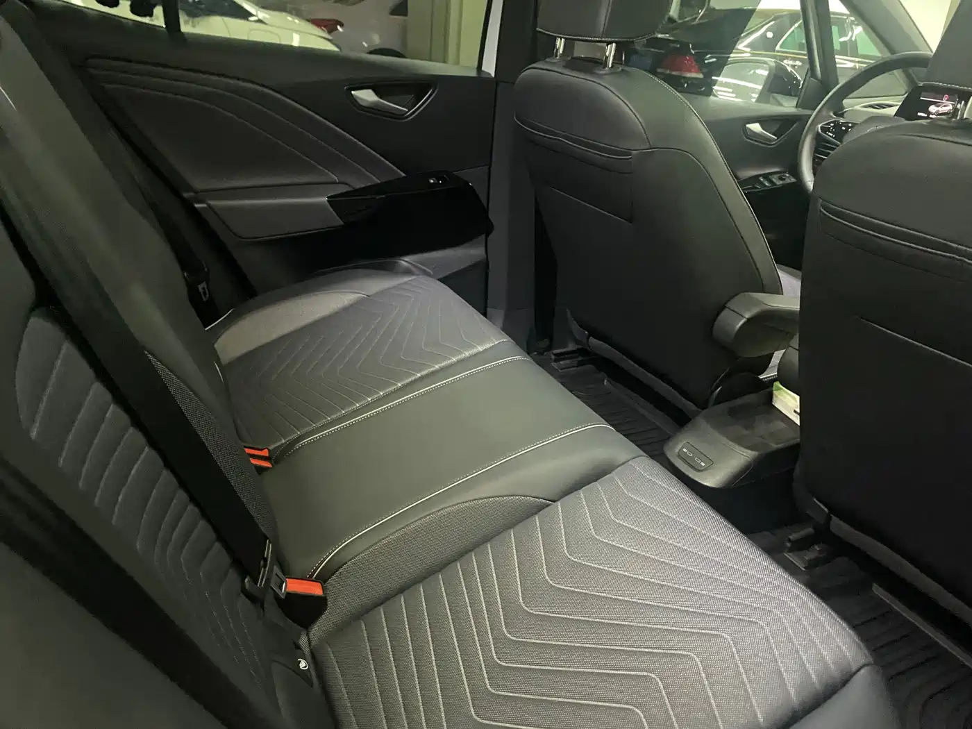 Volkswagen ID.3 2024 Outstanding Edition фото 13